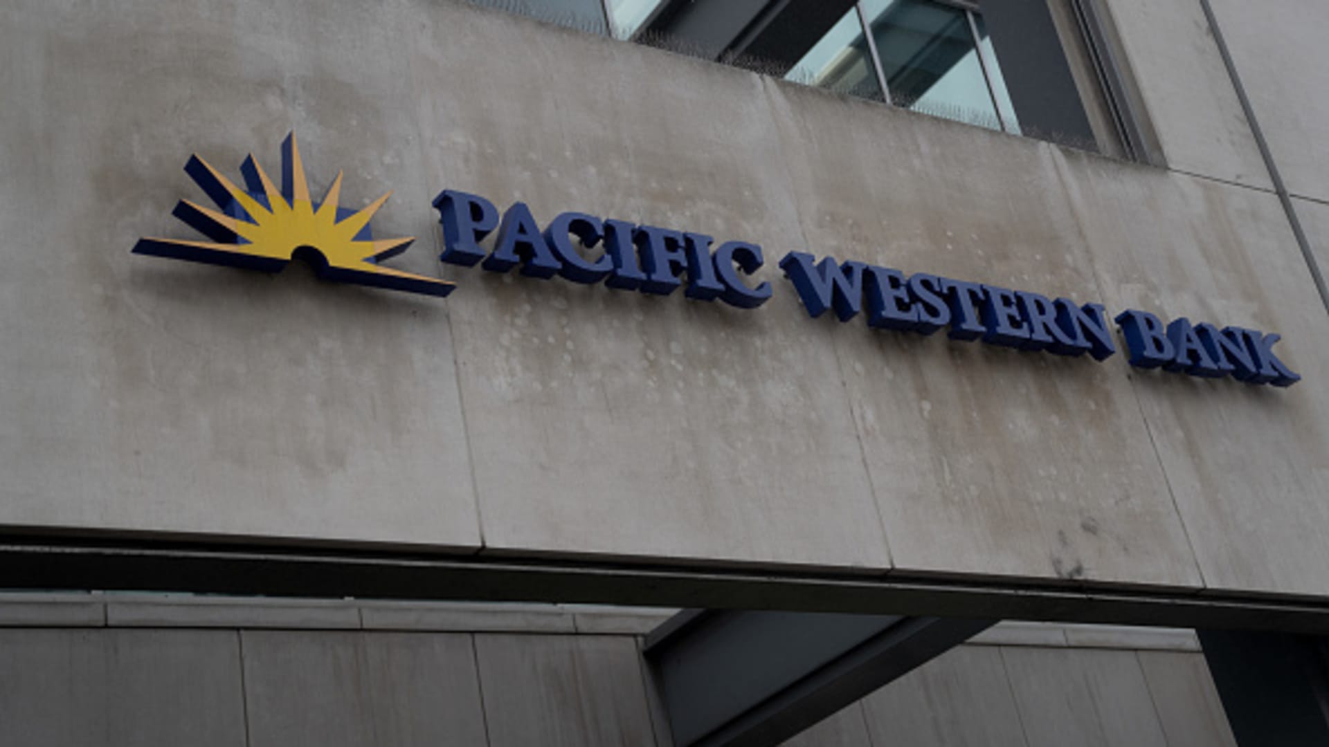 Pacific Western Bank: Your Path to Financial Flexibility with Personal Loans