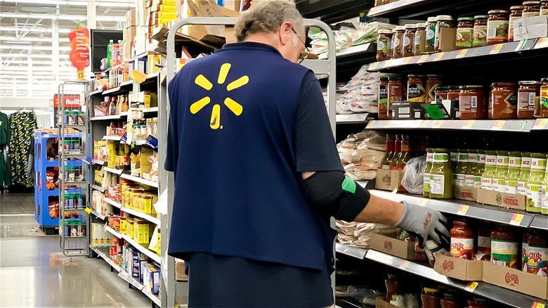 Walmart is opening its doors wide for new talent, and the timing couldn’t be better. If you’re looking to jump-start your career or explore