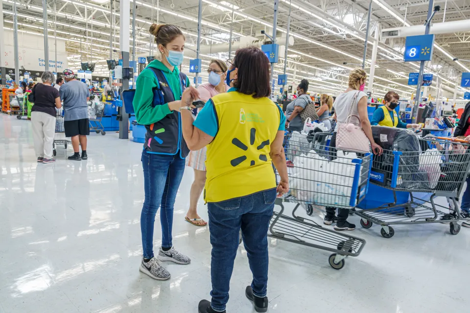 Walmart is Hiring Right Now: Submit Your Application