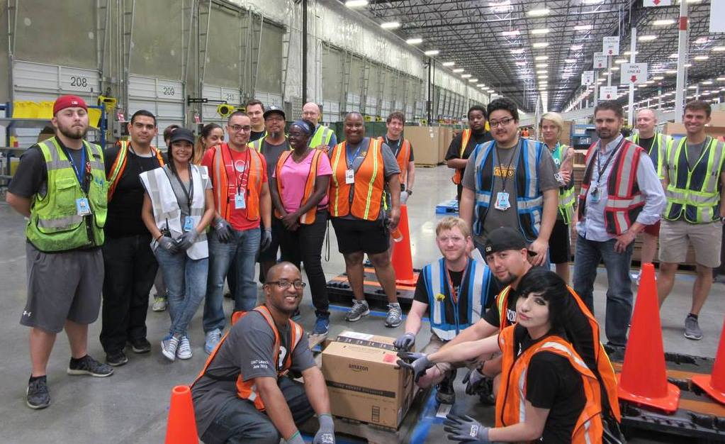 amazon-is-hosting-interviews-today-find-your-perfect-jobAmazon Amazon 