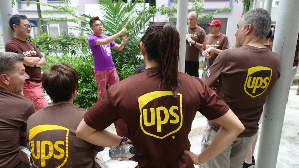 UPS ups-is-hiring-now-yourUPS -next-career-move-starts-todayUPS 