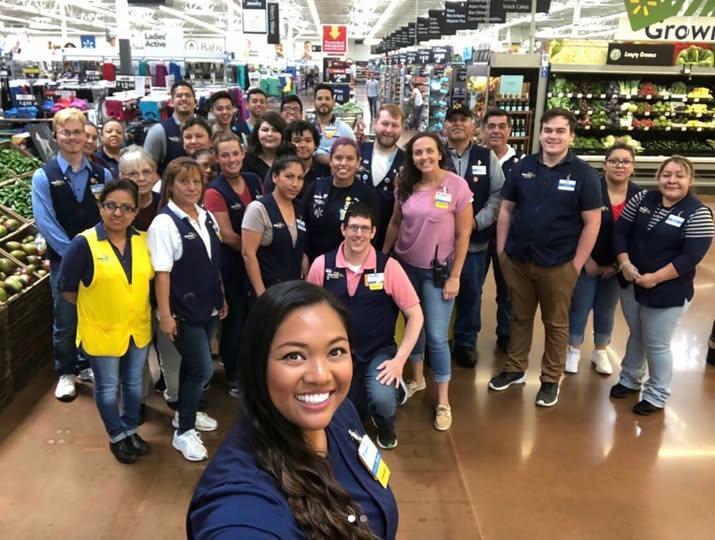 Walmart-ooking-for-a-job-walmart-is-hiring-today-Walmart